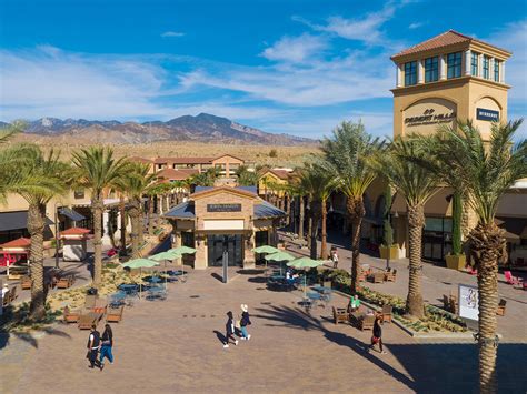 simon premium outlets desert hills.